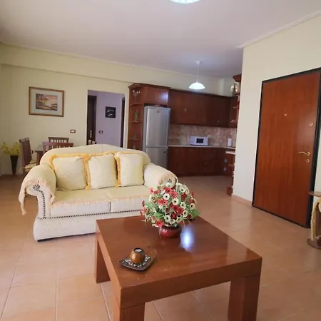 Familiar Apartment! Unwind With & Sea Views! Apartament Saranda