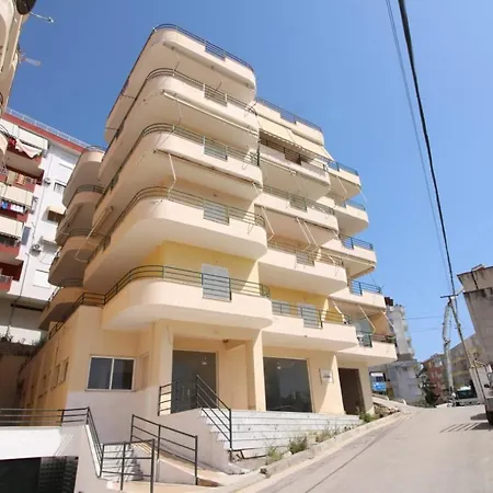 Familiar Apartment! Unwind With & Sea Views! 公寓 *