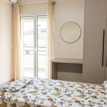 Familiar Apartment! Near The Sea! Free Parking! * ساراندا