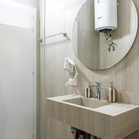 Familiar Apartment! Near The Sea! Free Parking! Apartman *